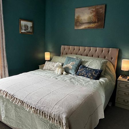 Robin'S Hollow: 2Bd Home Near Wrexham Afc Экстерьер фото