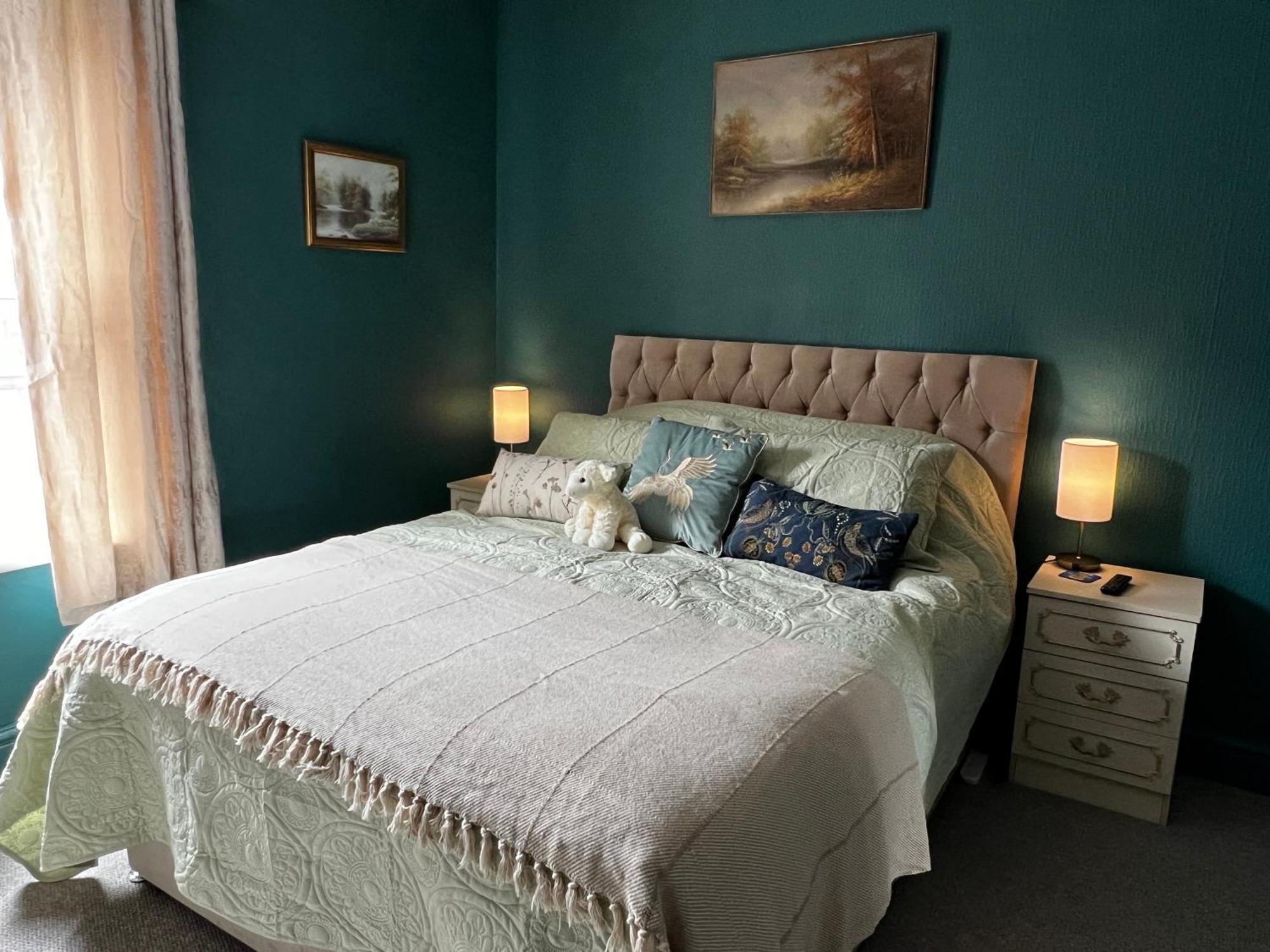 Robin'S Hollow: 2Bd Home Near Wrexham Afc Экстерьер фото