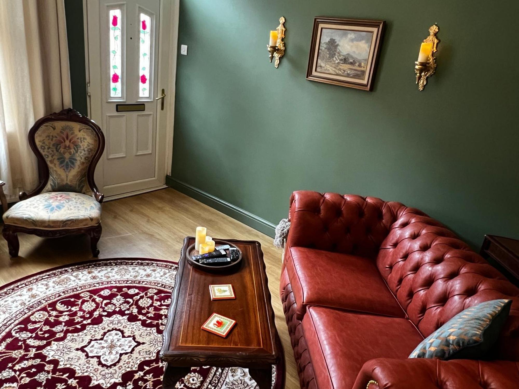 Robin'S Hollow: 2Bd Home Near Wrexham Afc Экстерьер фото