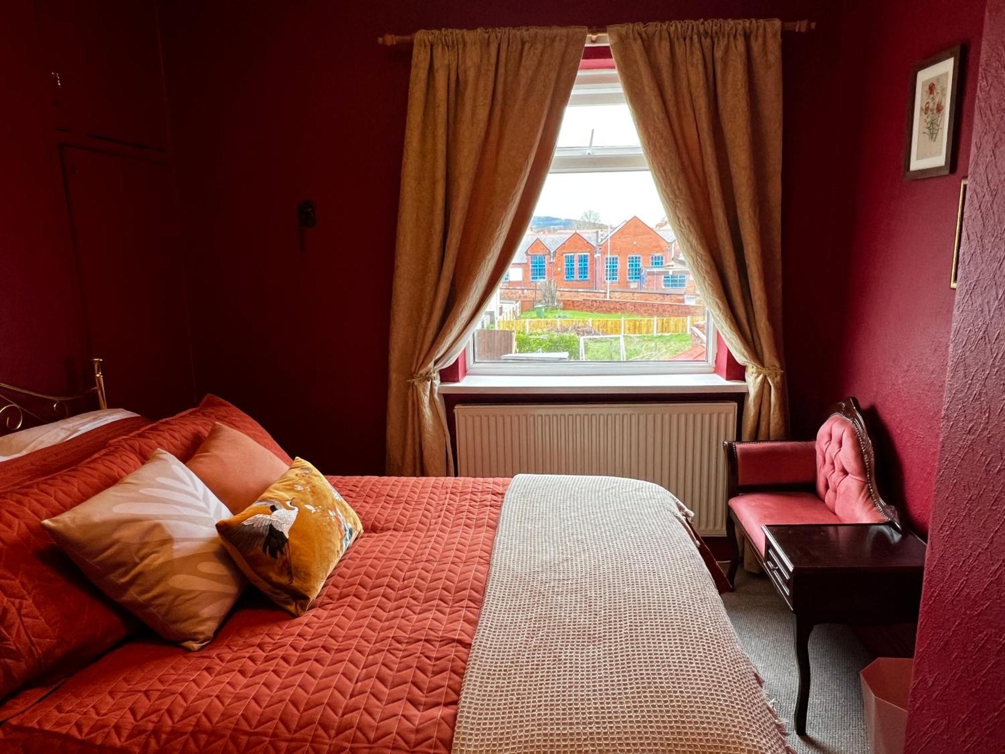 Robin'S Hollow: 2Bd Home Near Wrexham Afc Экстерьер фото